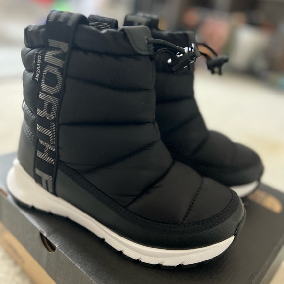 Kids Winter Boots Size 1 - Picture 7 of 7